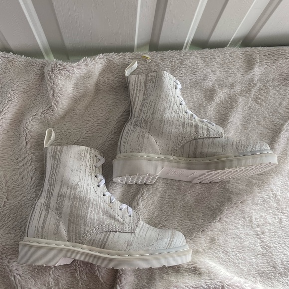 Dr. Martens Pascal White leather Suede Ankle Combat Boots - Picture 3 of 10